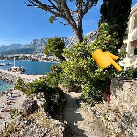 Nugal * Makarska